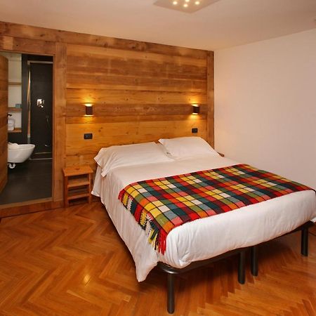 Hotel Biancaneve Sauze D'Oulx Ngoại thất bức ảnh