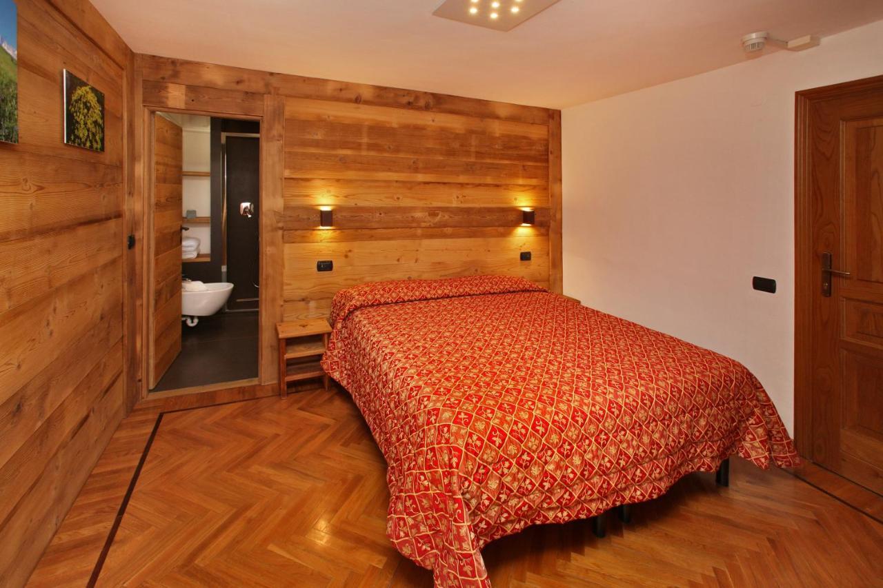 Hotel Biancaneve Sauze D'Oulx Ngoại thất bức ảnh