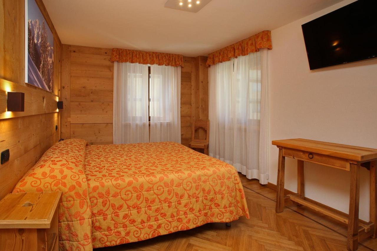 Hotel Biancaneve Sauze D'Oulx Ngoại thất bức ảnh